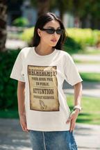 T-shirt chrétien engagé - “Recherchée pour avoir prié en public”, pour femme